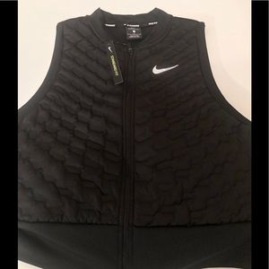 NWT Womens Nike Aeroloft Packable Vest, Large